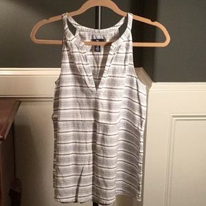 Gap tank top